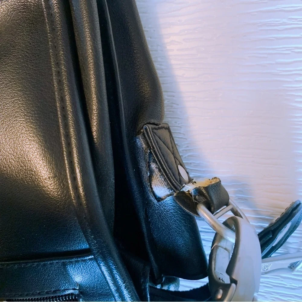 VTG American Tourister Leather Briefcase Vintage Laptop Bag Computer Crossbody